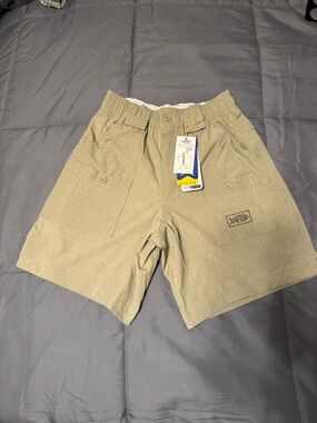AFTCO Men’s NWT Tan The Long Shorts 28